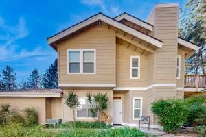 Creekside & Cozy - 奥克赫斯特