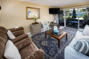 102A - 1BR1 Bath at Seaspray Condos on Okaloosa Island, Fort Walton Beach, Fl