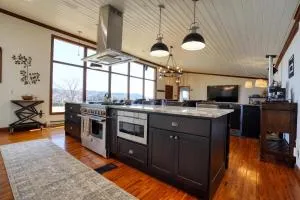 Earth Home with Chef's Kitchen - Chadron