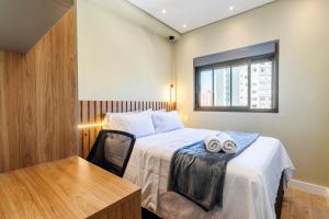 Apto Quarto e Sala Completo próx Paulista com Vaga de Garagem