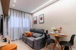 Apto Quarto e Sala Completo próx Paulista com Vaga de Garagem