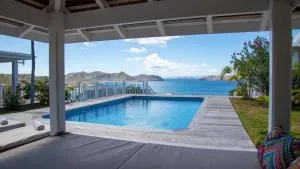 Villa with Beautiful Tropical Garden - Quartier de Lorient