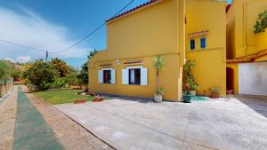 Vila Golden Estombar