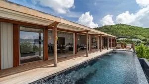 Luxurious Villa with an Ideal Location - Pointe Milou