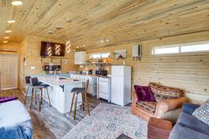 Skydance Cabin in Polson, 5 Mi to Flathead Lake!