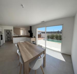 Villa moderne et confortable