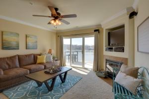 Lake Views and Pool Access Osage Beach Condo