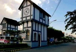 Elegant 2BR Condo unit with free WiFi