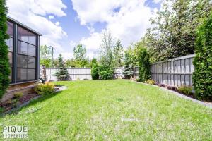 Spacious Luxury - Sleeps 8 - King Bed - NFLX&WIFI