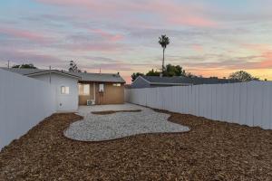 Simi-valley Apartment By Pmi