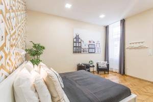 New Central and Convenient Flat