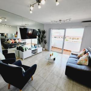 3 bed apt with sea views in Los Cristianos K305