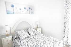 Amplio ideal para familias con piscina y padel