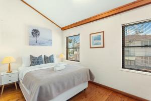 13 Cottesloe - steps from beach - sleeps 3