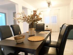 Aeria old port apartment 1