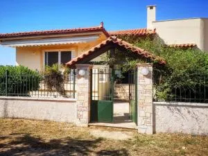 Country House in Anavyssos - Loútsa