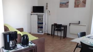 Studio vue mer 1r étage avec balcon