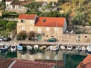 Apartment Lidija - Ložišće