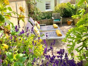 Dorset House, Salcombe, with Free Parking