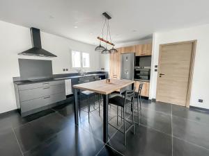 Villas Maison 8 personnes avec piscine et jacuzzi : photos des chambres