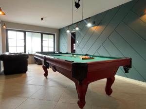 Wellness Suite für 2 Personen mit Sauna und Billardtisch