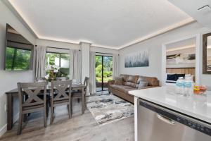 2 Suites at The Enclave Near Universal