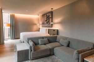 Junior Suite room in Radisson BLU Royal Hotel Dublin