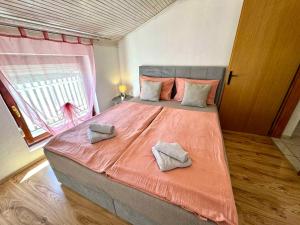 House and Apts. in Jadranovo 51055 
