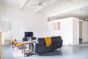 Flexhome Westown 2BR RS1 in Fiserv and Theater District