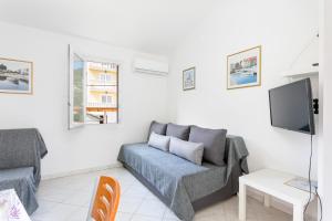 Apartments by the sea Slatine, Ciovo - 6000