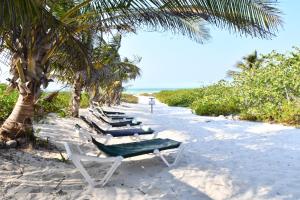 Arena y Mar Beachfront House, El Cuyo by The Spot Rentals