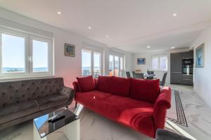 Apartments with parking space Kastel Kambelovac, Kastela - 23397