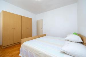 Apartments with parking space Bibinje, Zadar - 23376