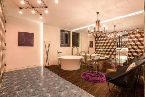 Suite Designer – Có viên sủi bọt bồn tắm (Designer Suite - Bath Bombs Included)