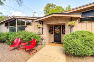 Welcoming Flagstaff Condo < 1 Mi to Downtown!