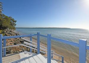 Burrum Beach House-Waterfront-Private Jetty-2BR