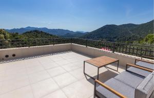 Gorgeous Home In Ploce