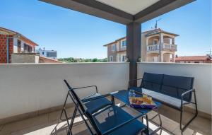 1 Bedroom Nice Apartment In Pula 