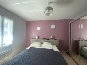 Maison élégante proche plage, forêt, avec terrasse, 3 chambres, WiFi et parkings - FR-1-22-280