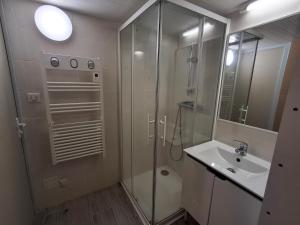 Appartements Appartement cosy avec mezzanine, proche plage et commerces - Chatelaillon-Plage - FR-1-706-29 : photos des chambres