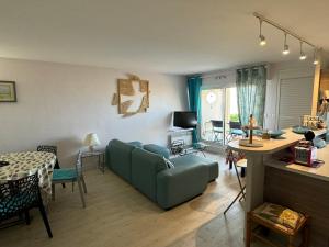 Cabourg, Appartement 3* en Bord de Mer, Accès Direct Plage, Parking - FR-1-487-371