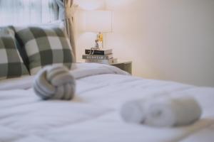 Luxury Stay in Dcondo Sign