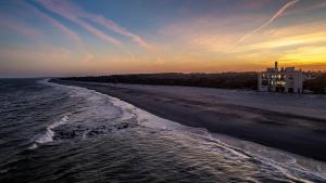 Sutherland home by Peace Vacations