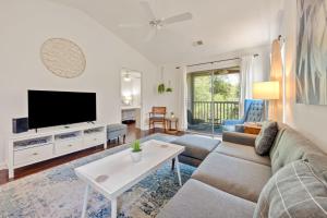 52F True Blue Golf Getaway condo by Peace Vacations