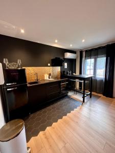 Love hotels La Belle Nuit suite Nuit Etoilee : photos des chambres