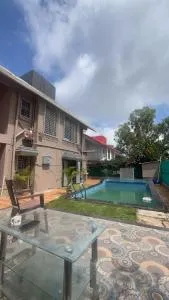 Hills Berry Villa - ماهاباليشوار