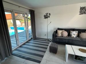 Koniec Świata domek z basenem