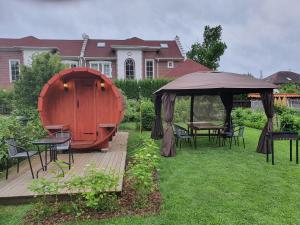Beltes Street Family House