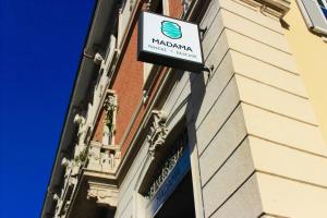 madama hostel and bistrot