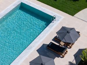 Viràn Villa, Serene Escape with Eco Pool & Spa Whirlpool, By ThinkVilla